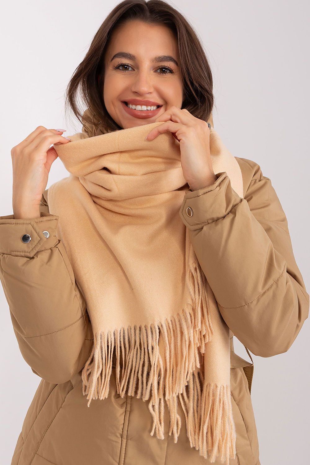  Shawl model 187607 AT 