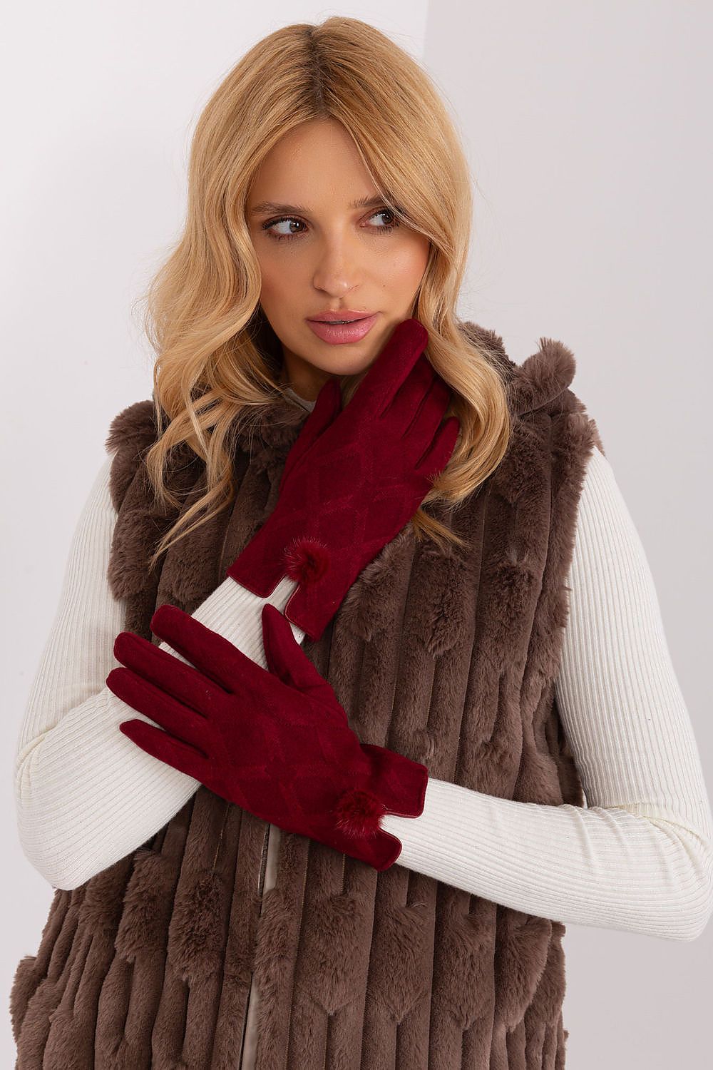  Gloves model 190795 AT 