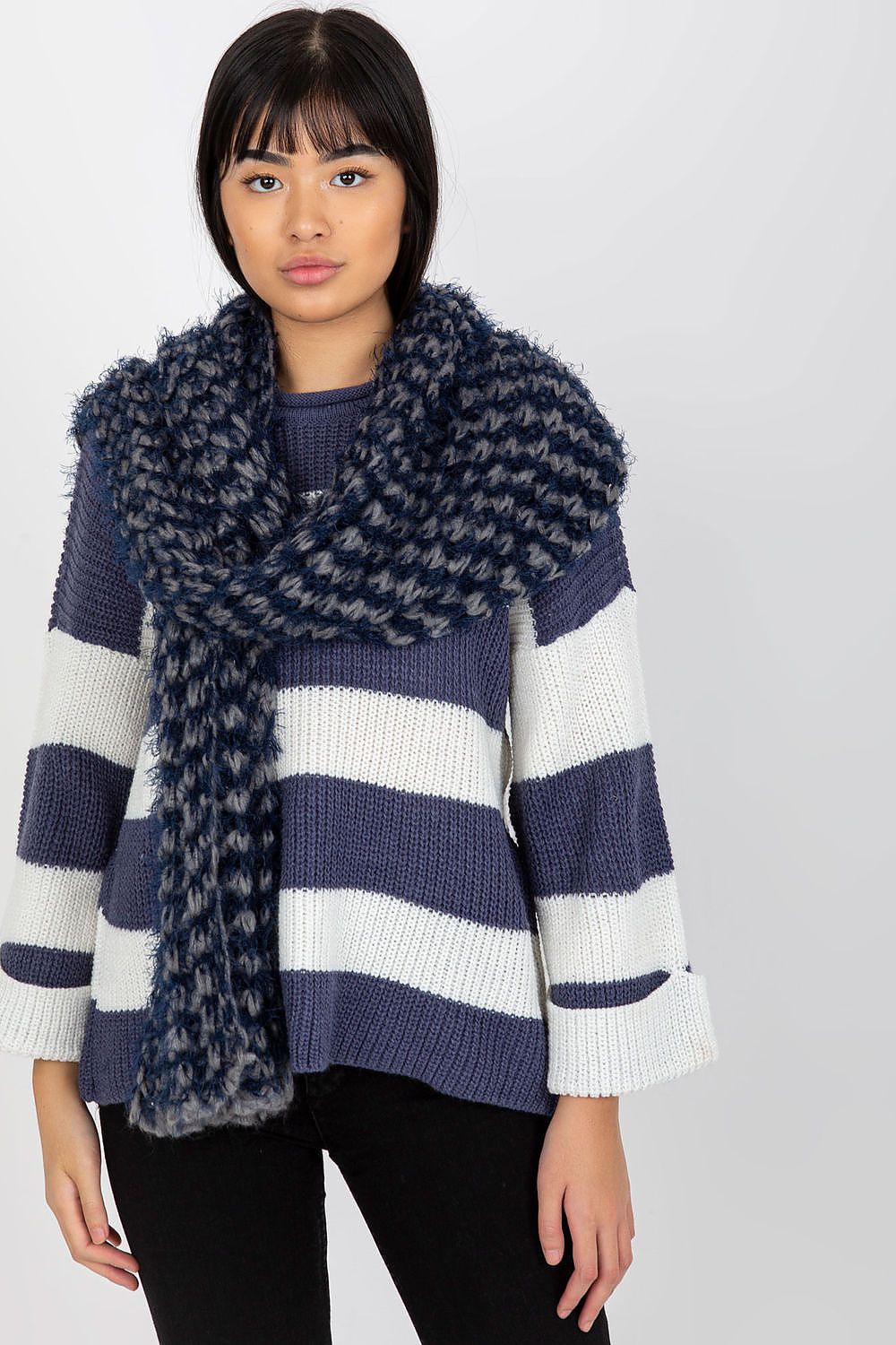  Shawl model 174876 AT 